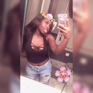 Meet your Posher, Amirah